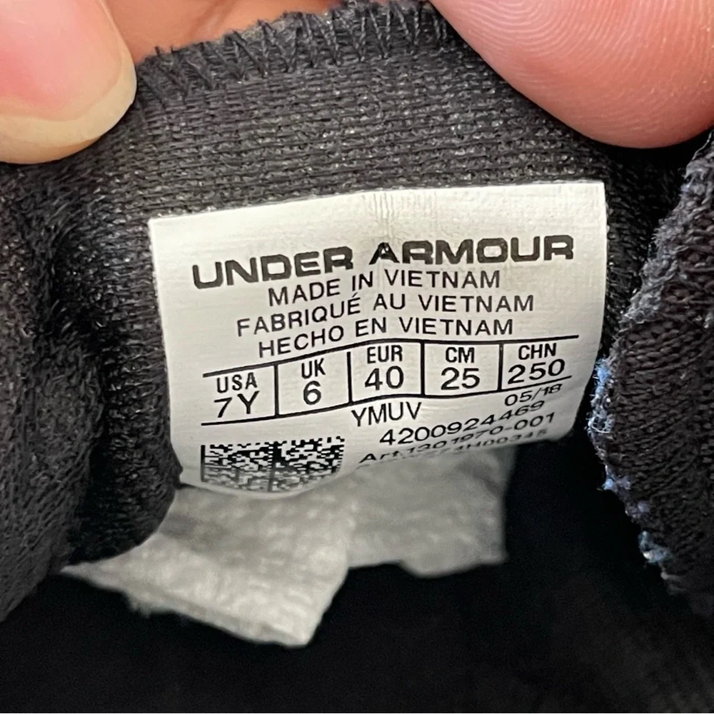 Under Armour girls high top sneakers shoes black pink white size 7Y